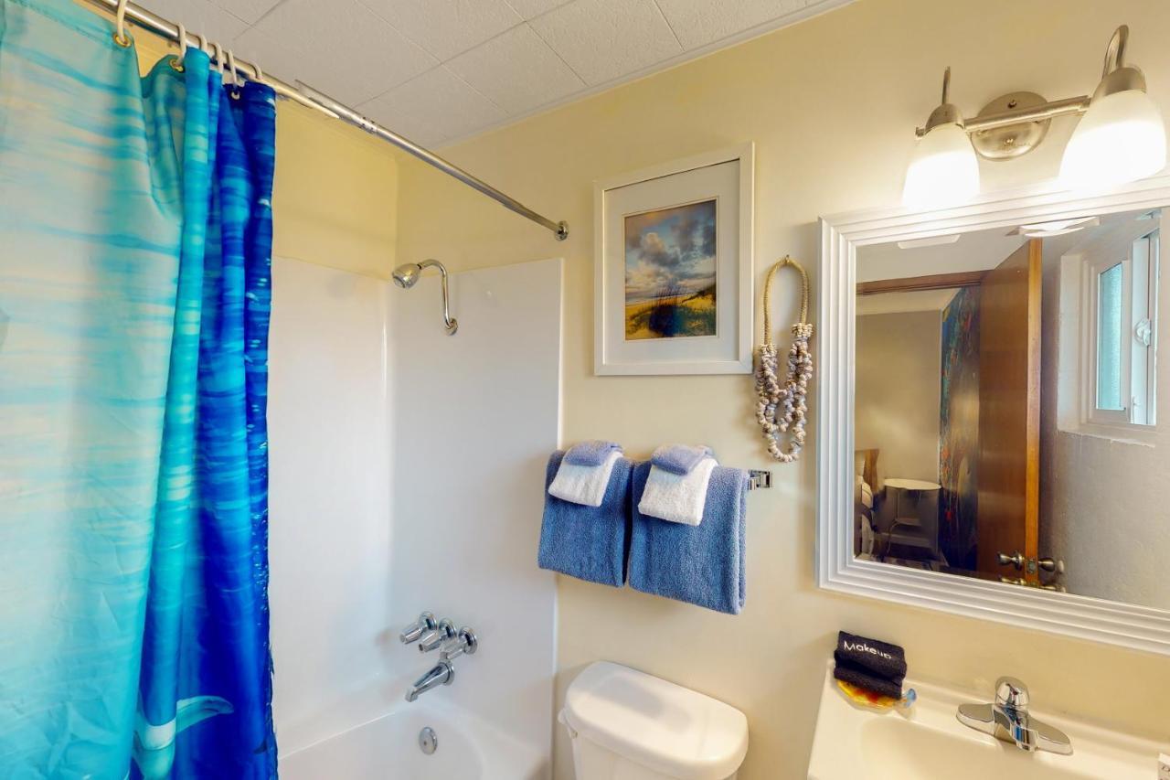 Lamplighter Inn - Tropical Fish Cove And Octopus Encounter Bandon Exterior foto